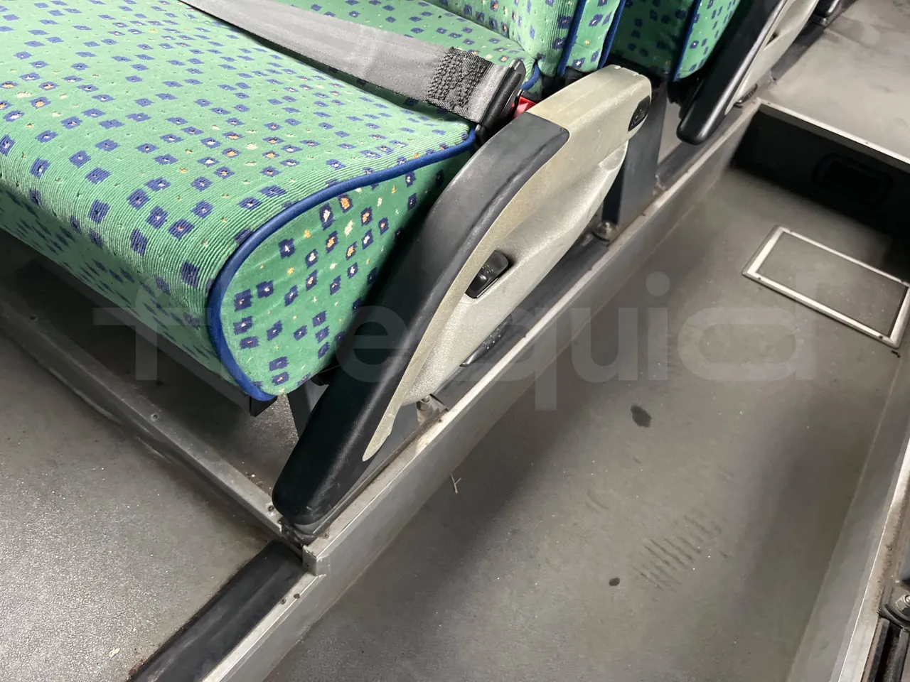 Salvador Caetano Optimo BB50L - Euro3 - 100kW - 7.586mt - armrest detail photo