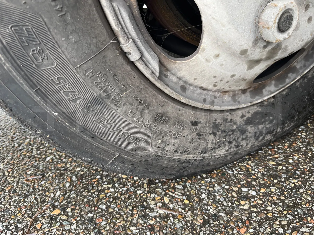 Salvador Caetano Optimo BB50L - Euro3 - 100kW - 7.586mt - front left tire measurements