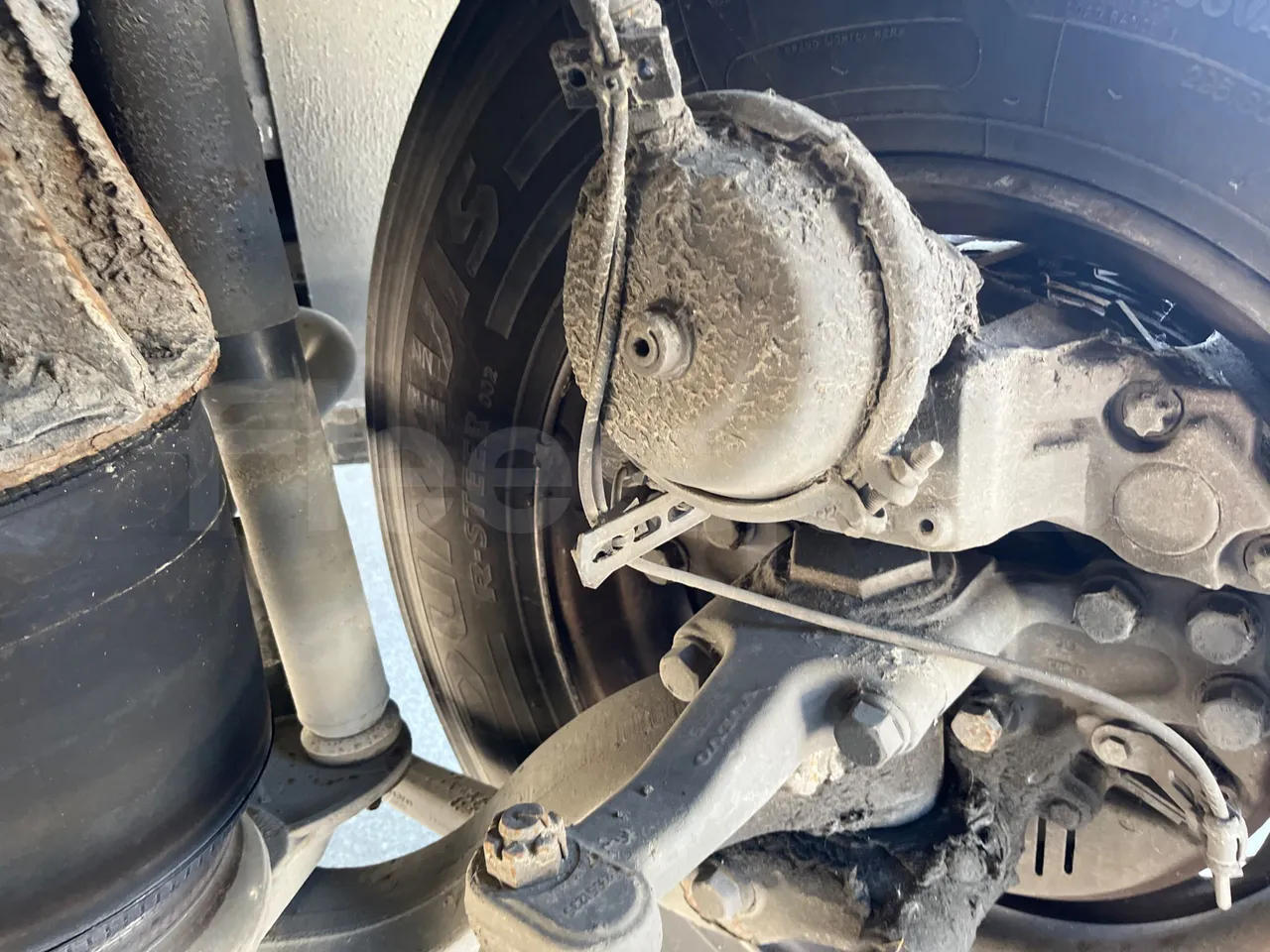 Irizar Volvo i4CD i4CD - Euro5 - 278kW - 12.920mt - front brake calipers left