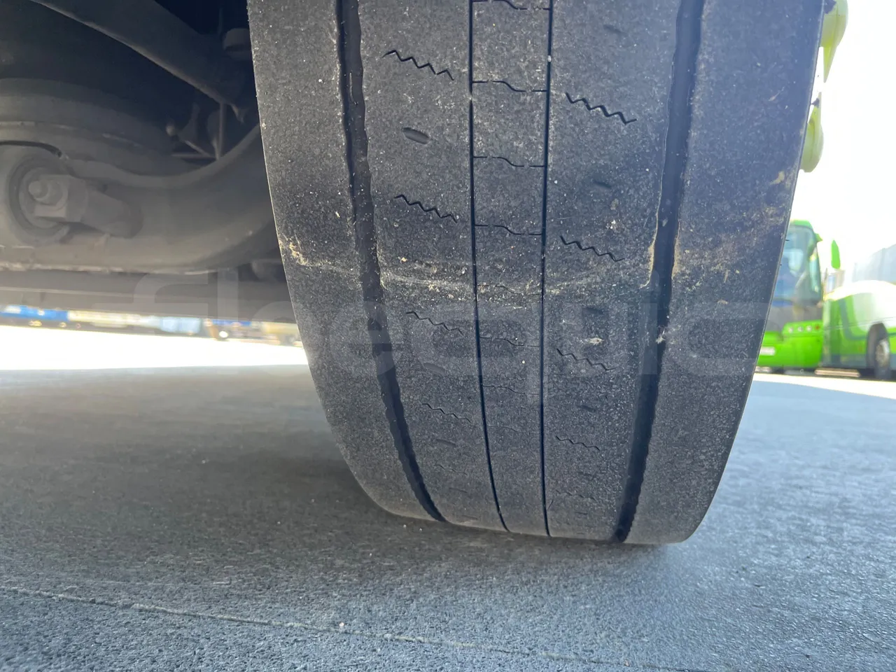 Irizar Volvo i4CD i4CD - Euro5 - 278kW - 12.920mt - tread condition third axle tires right