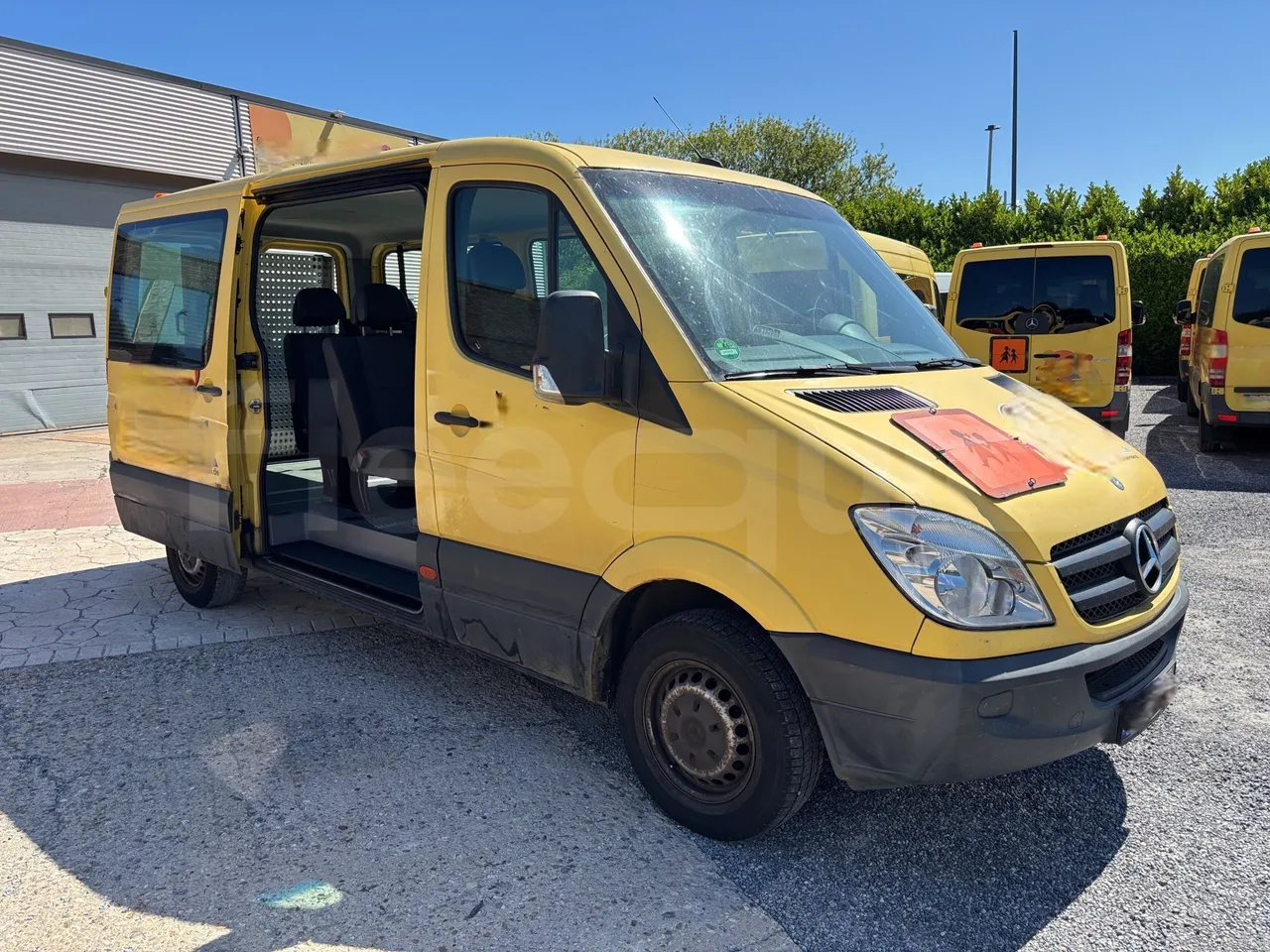 Mercedes-Benz Sprinter - 3/4 Front Right Side Doors Open