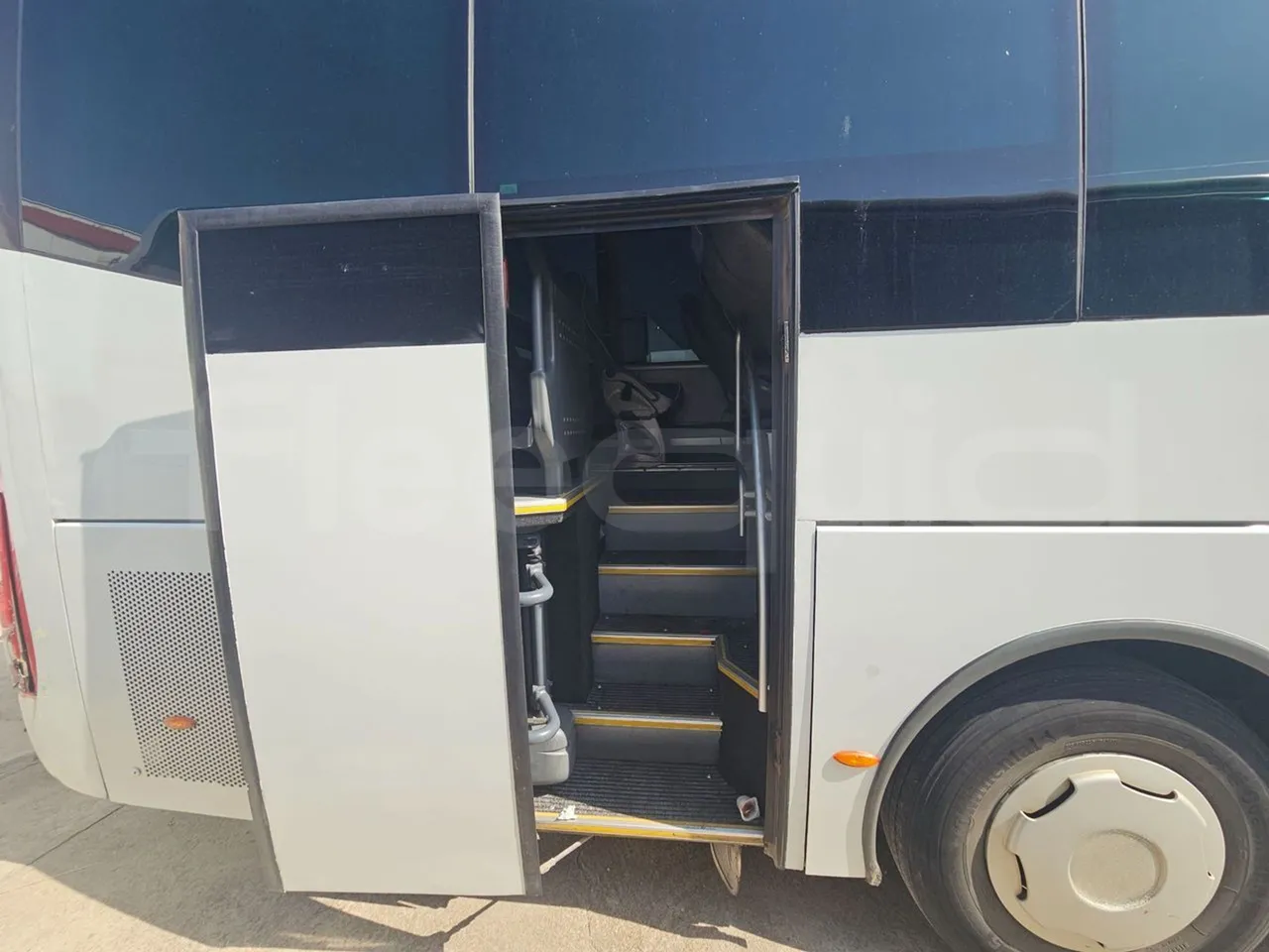 Man Celeris 18.314 HOCL-NL/ Euro 5 - 257 Kw - 12,250 Mt - front door 2 open