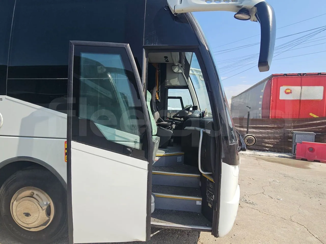 Man Celeris 18.314 HOCL-NL/ Euro 5 - 257 Kw - 12,250 Mt - front door 3 open (mandatory for bus to scrap)