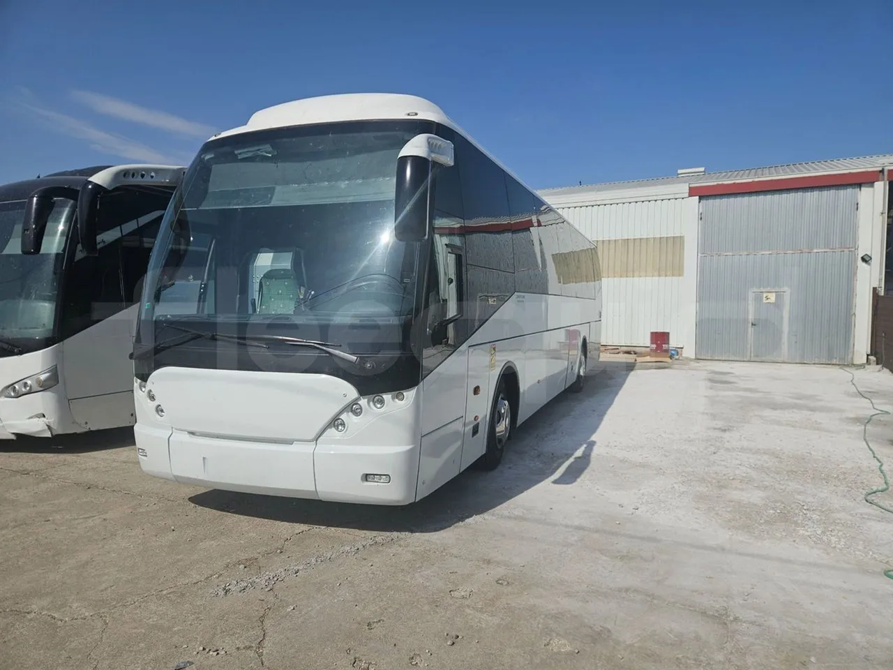 Man Celeris 18.314 HOCL-NL/ Euro 5 - 257 Kw - 12,250 Mt - 3/4 front left (mandatory for bus to scrap)