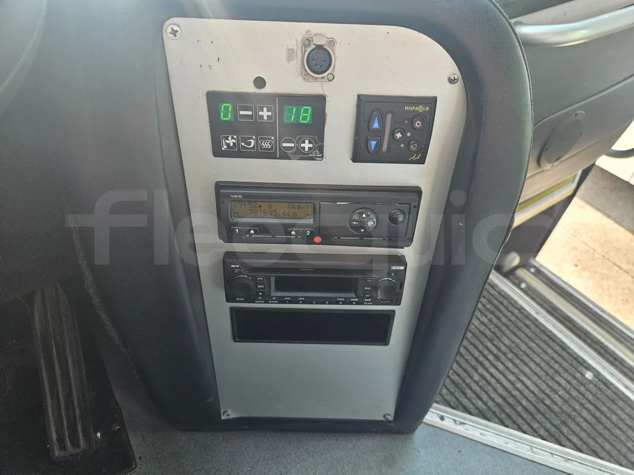 Man Celeris 18.314 HOCL-NL/ Euro 5 - 257 Kw - 12,250 Mt - radio accessories photo