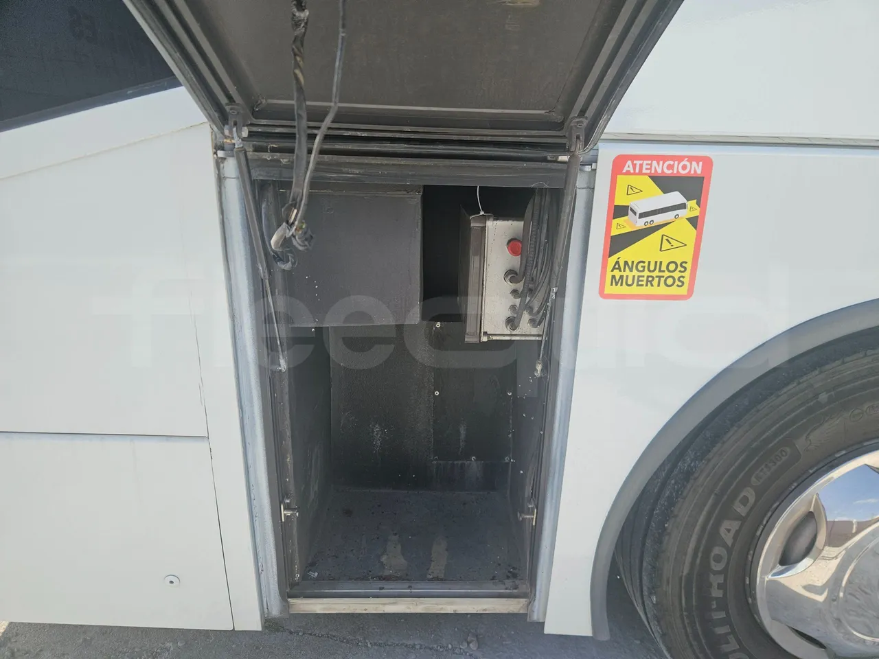 Man Celeris 18.314 HOCL-NL/ Euro 5 - 257 Kw - 12,250 Mt - external compartments photo