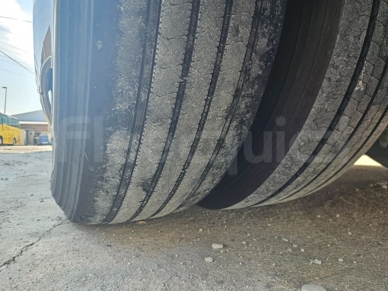 Man Celeris 18.314 HOCL-NL/ Euro 5 - 257 Kw - 12,250 Mt - tread condition front tires right