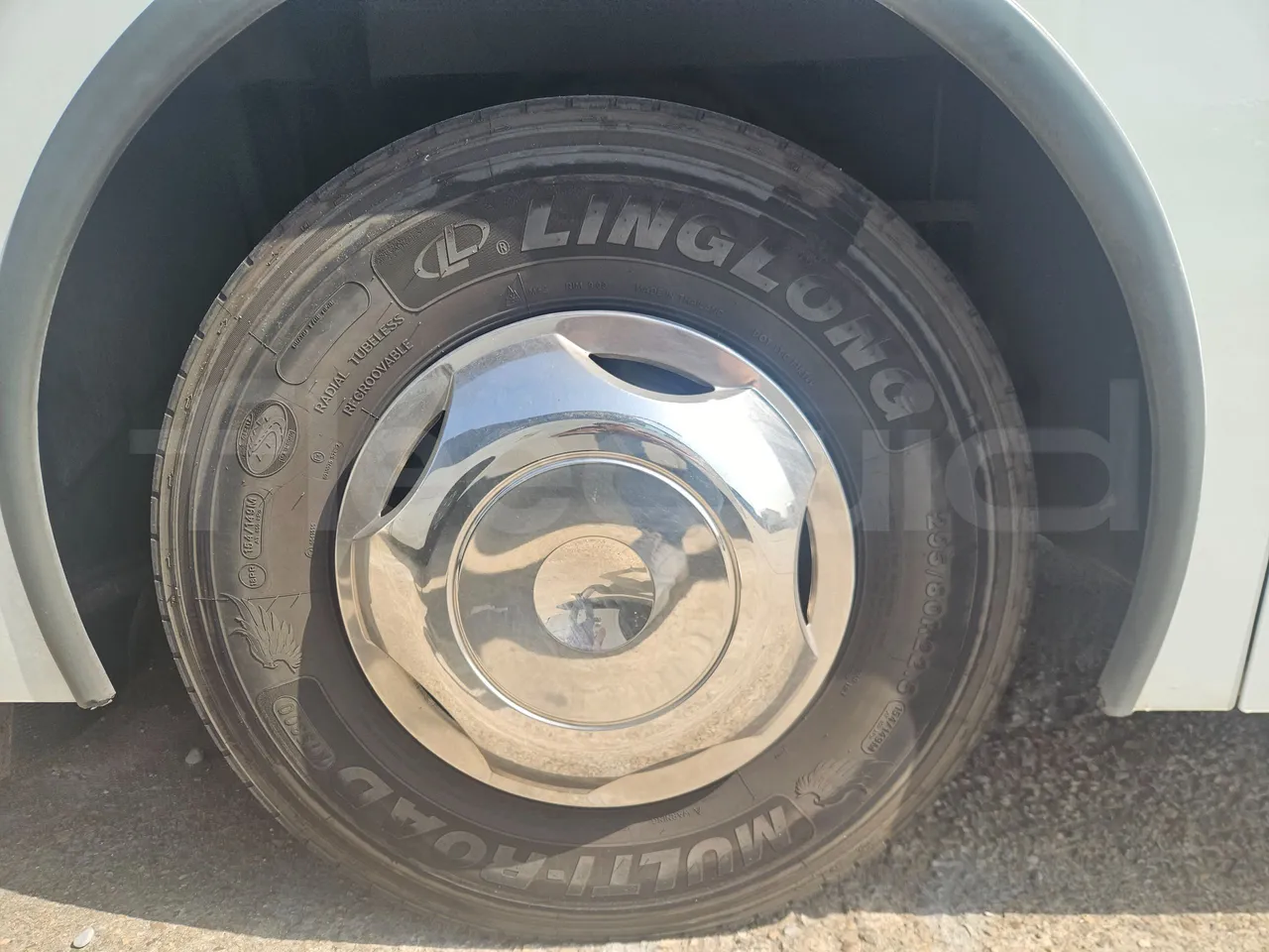 Man Celeris 18.314 HOCL-NL/ Euro 5 - 257 Kw - 12,250 Mt - front left tire measurements