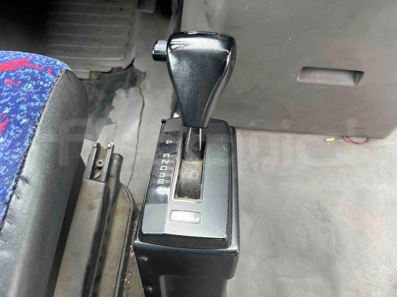 Mercedes-Benz 816 - driver microphone accessories photo