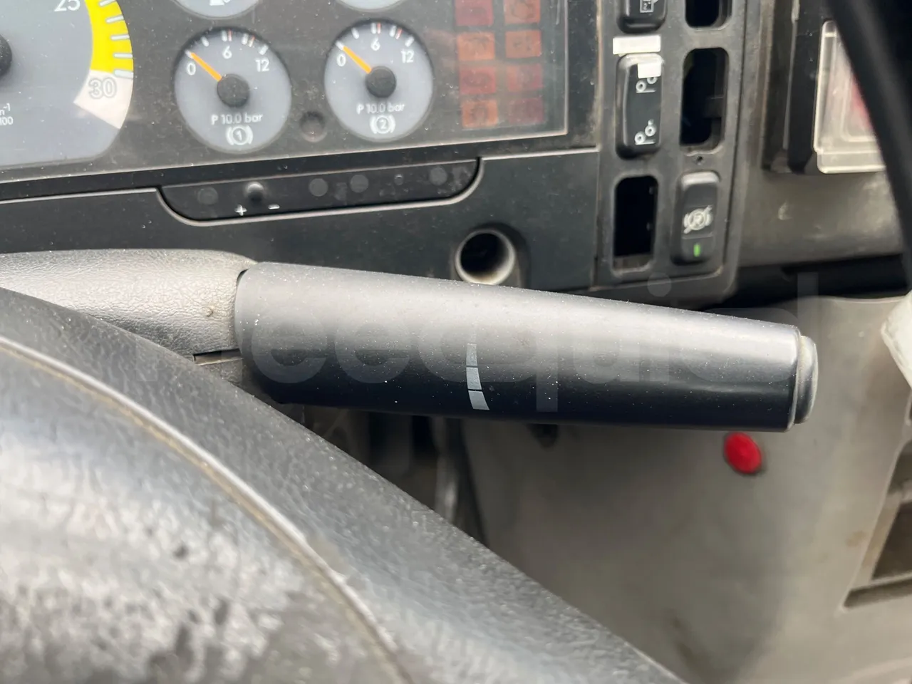 Mercedes-Benz 816 - onboard devices 2