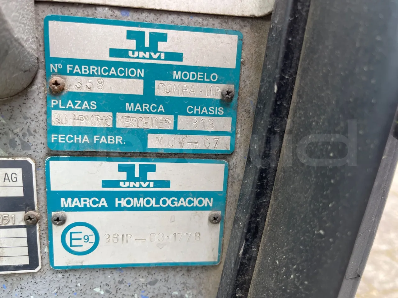 Mercedes-Benz 816 - onboard devices 3