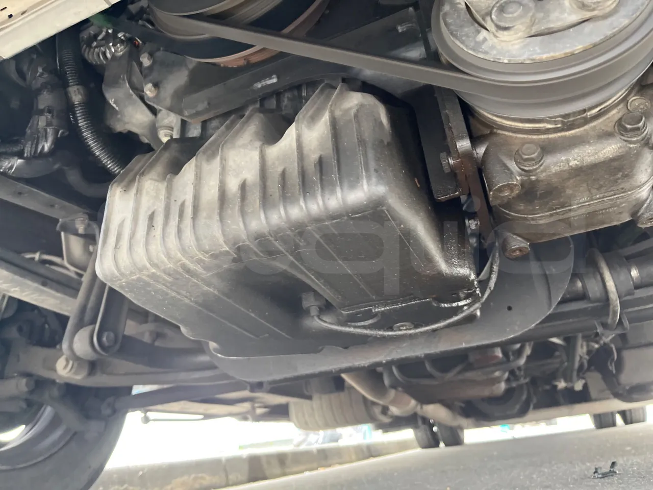 Mercedes-Benz 816 - engine without protection