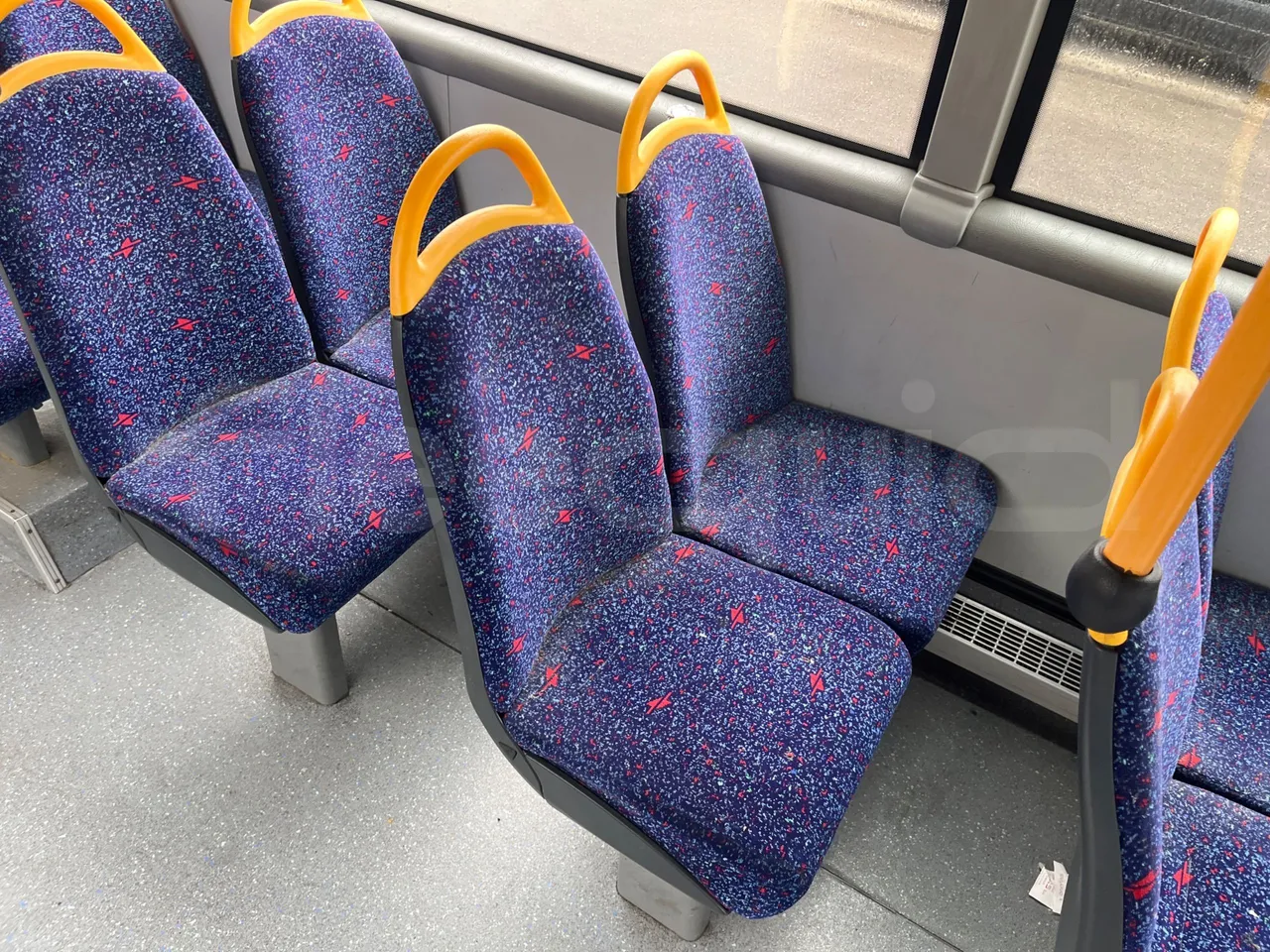 Mercedes-Benz 816 - folding seat photo