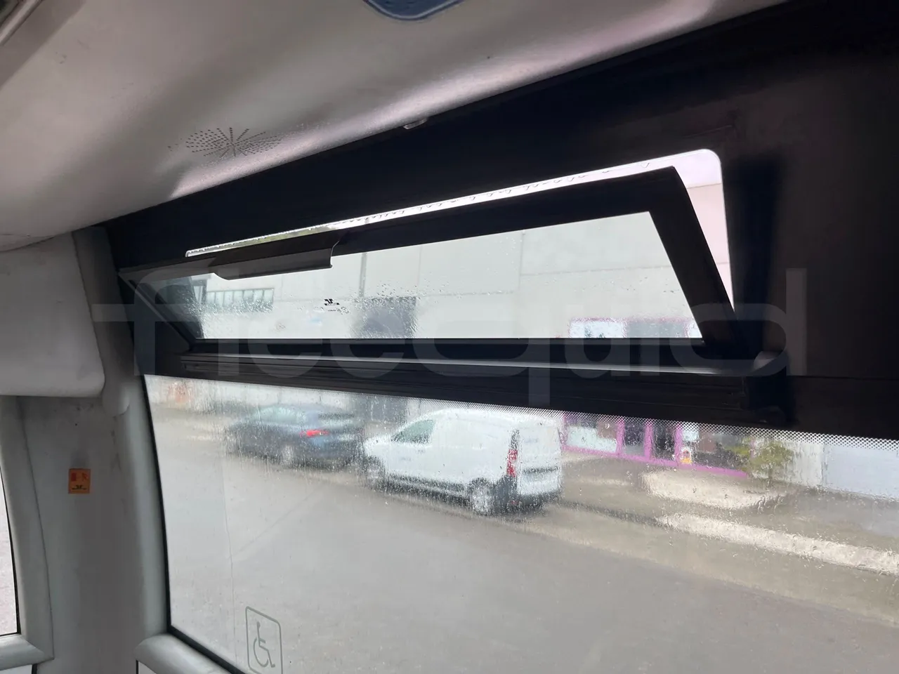 Mercedes-Benz 816 - footrest detail photo