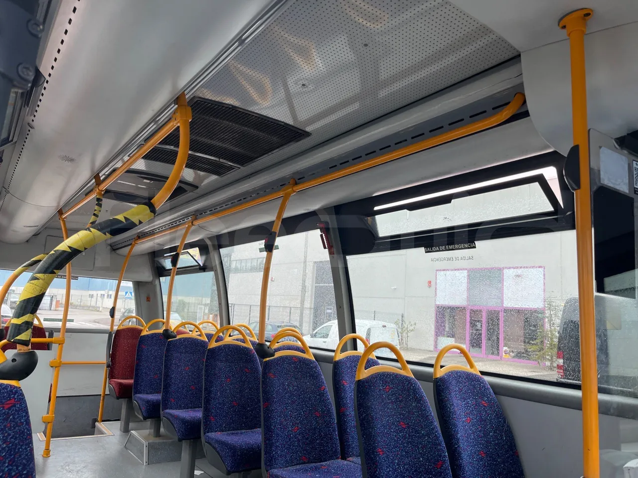 Mercedes-Benz 816 - handrails photo
