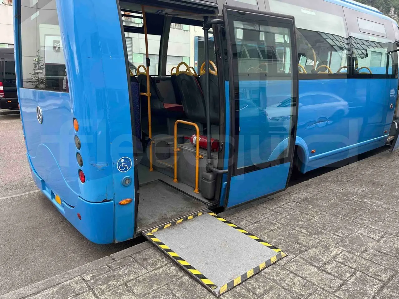 Mercedes-Benz 816 - platform open photo