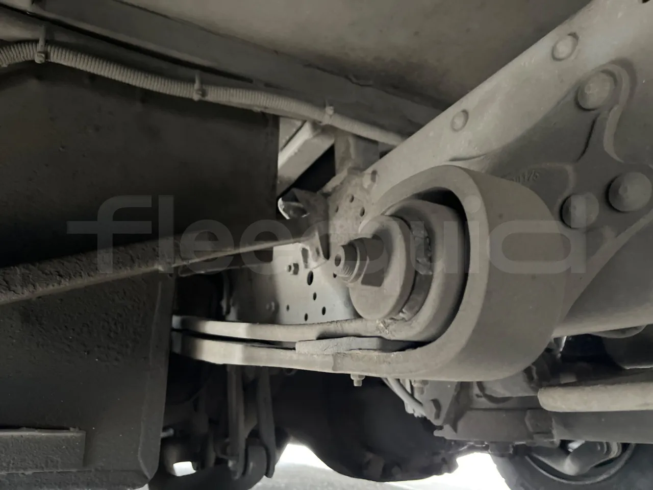 Mercedes-Benz 816 - axle 2 shock absorbers 1 right