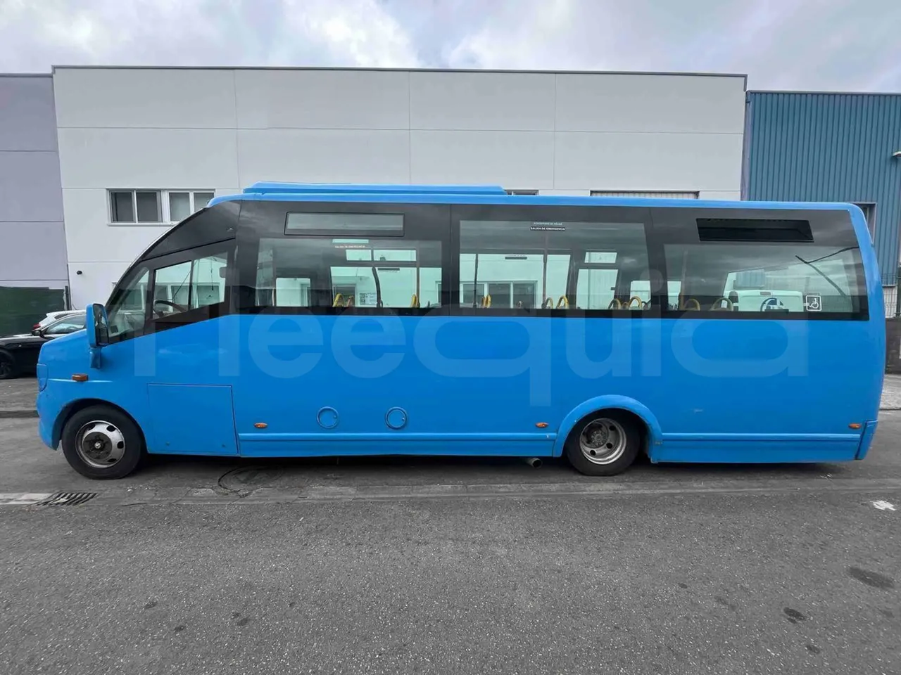 Mercedes-Benz 816 - left side photo