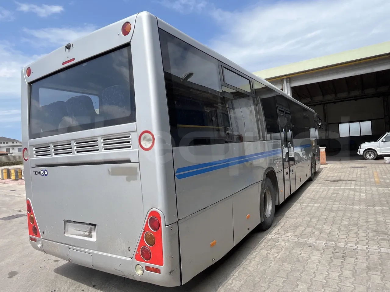 Temsa Tourmalin - 3/4 right rear doors open