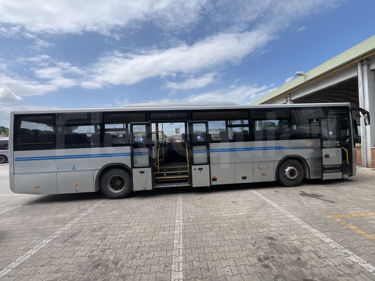 Temsa Tourmalin - right side doors open