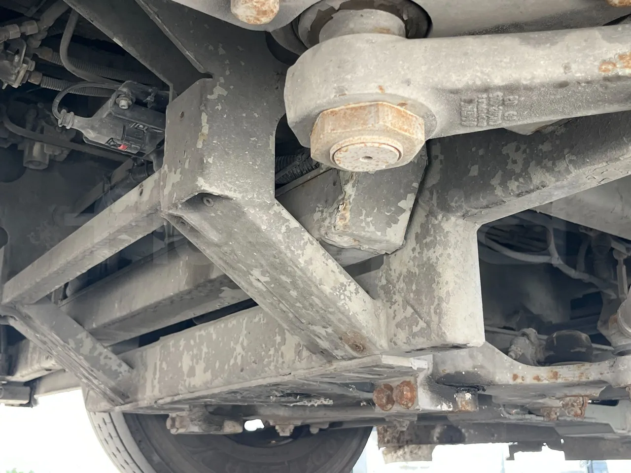 Temsa Tourmalin - front axle right side