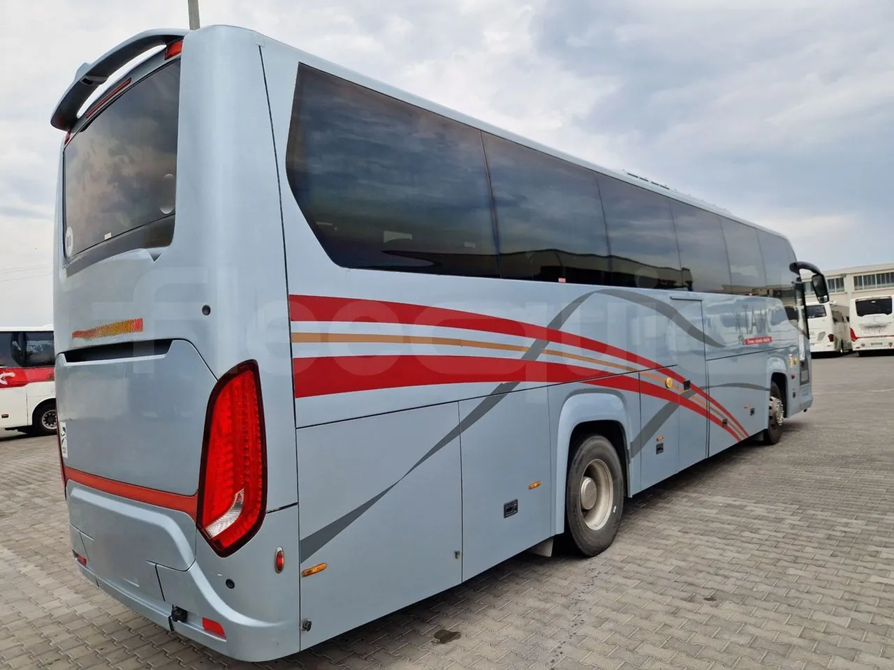 Scania Touring HD Touring HD/ Euro 6 - 302 Kw - 12,090 Mt - 3/4 right rear doors closed