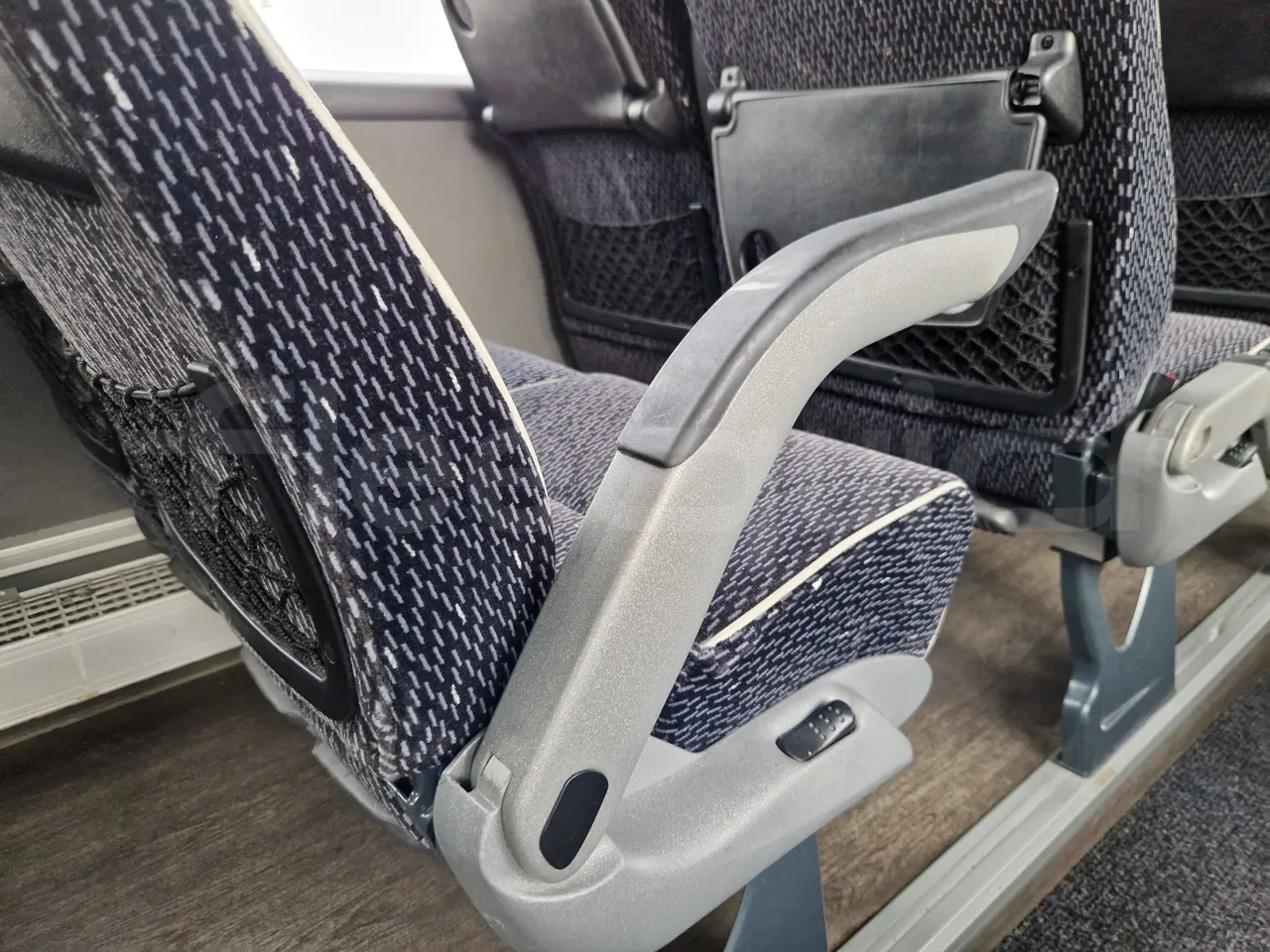 Scania Touring HD Touring HD/ Euro 6 - 302 Kw - 12,090 Mt - armrest detail photo