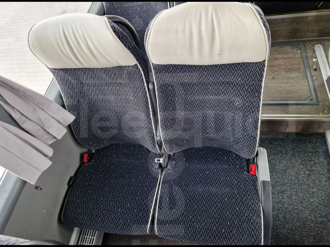 Scania Touring HD Touring HD/ Euro 6 - 302 Kw - 12,090 Mt - single seat detail