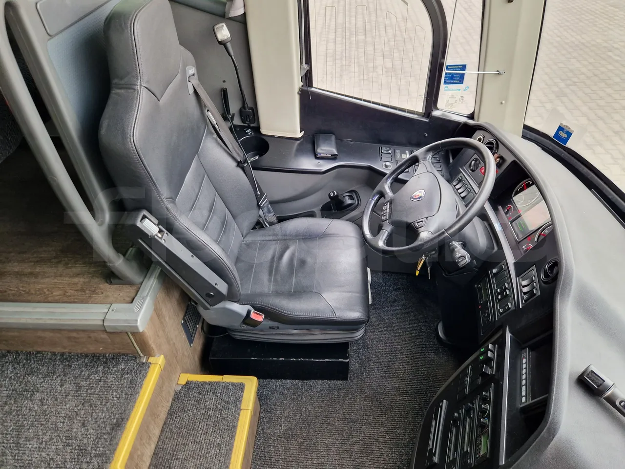 Scania Touring HD Touring HD/ Euro 6 - 302 Kw - 12,090 Mt - driver's seat photo (mandatory for bus to scrap)