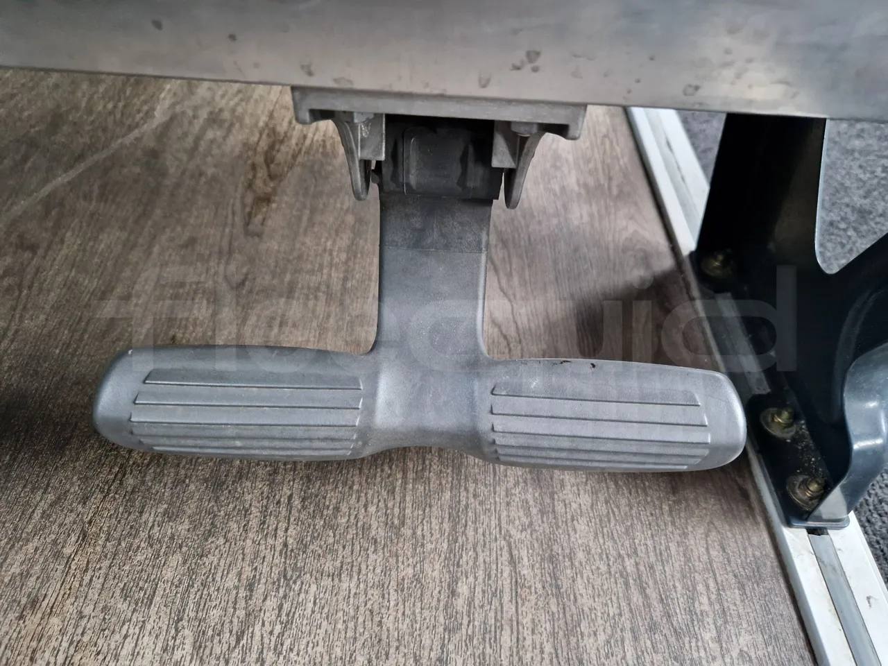 Scania Touring HD Touring HD/ Euro 6 - 302 Kw - 12,090 Mt - footrest detail photo
