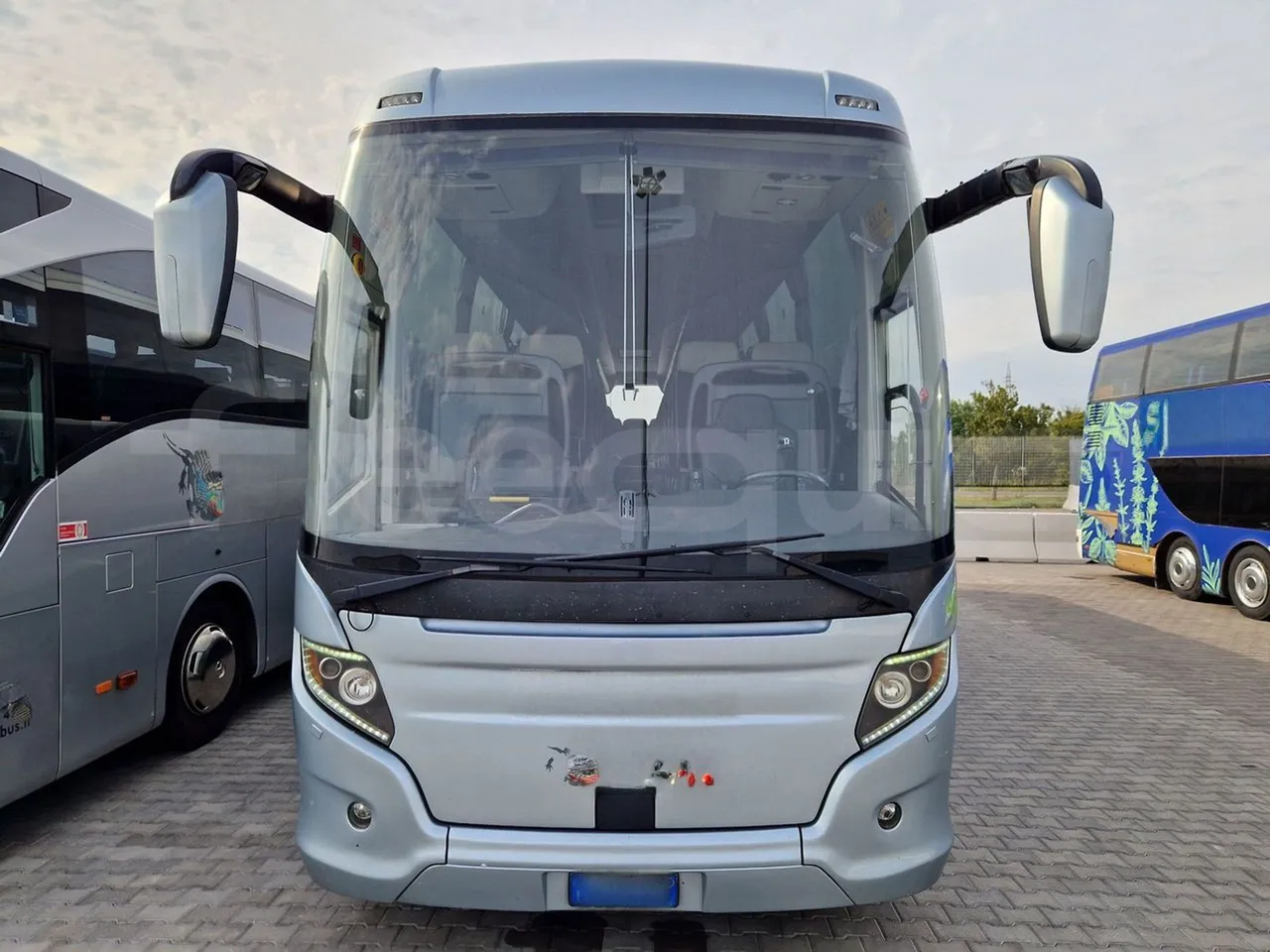 Scania Touring HD Touring HD/ Euro 6 - 302 Kw - 12,090 Mt - front photo