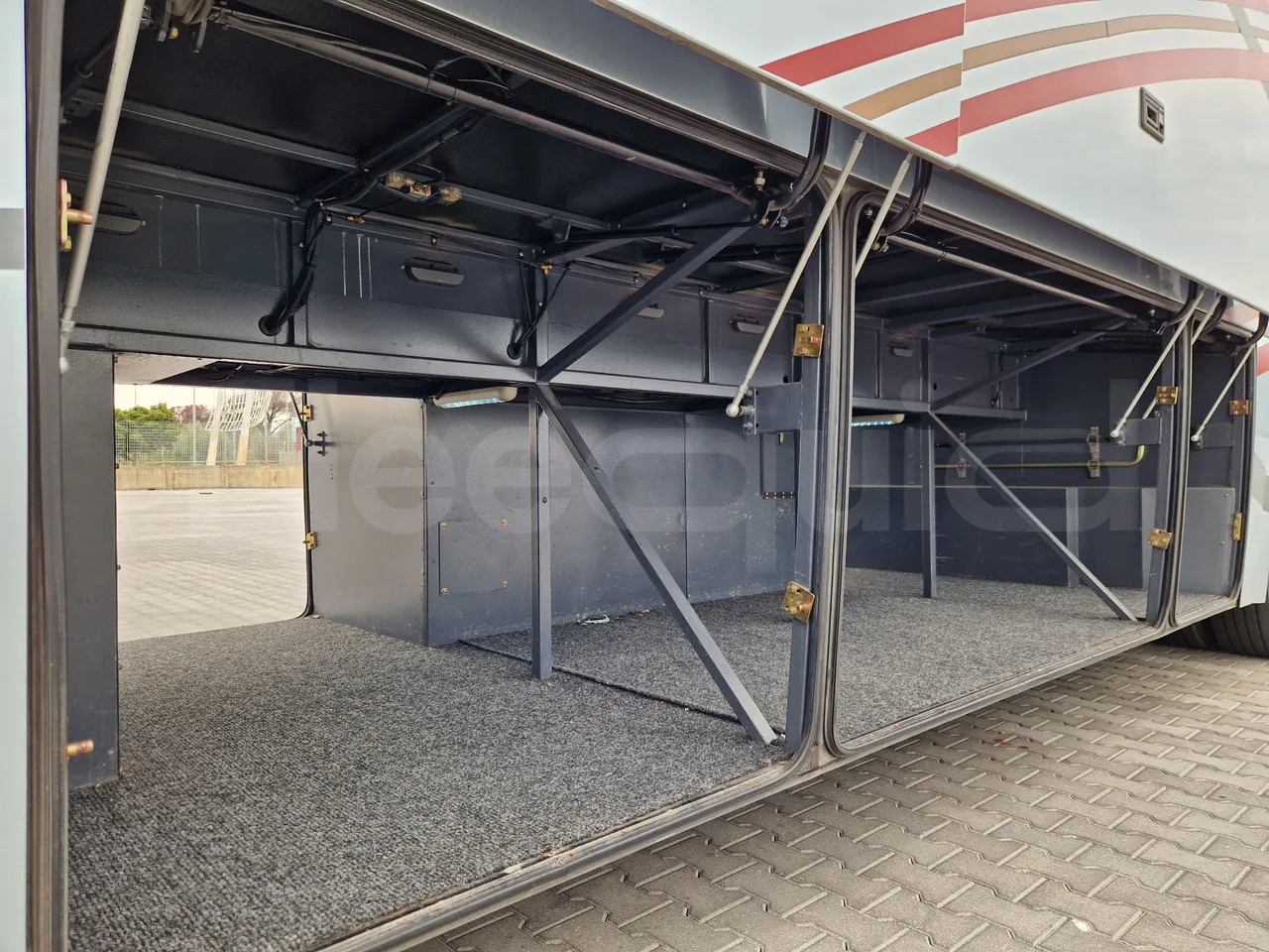 Scania Touring HD Touring HD/ Euro 6 - 302 Kw - 12,090 Mt - internal frame rust check