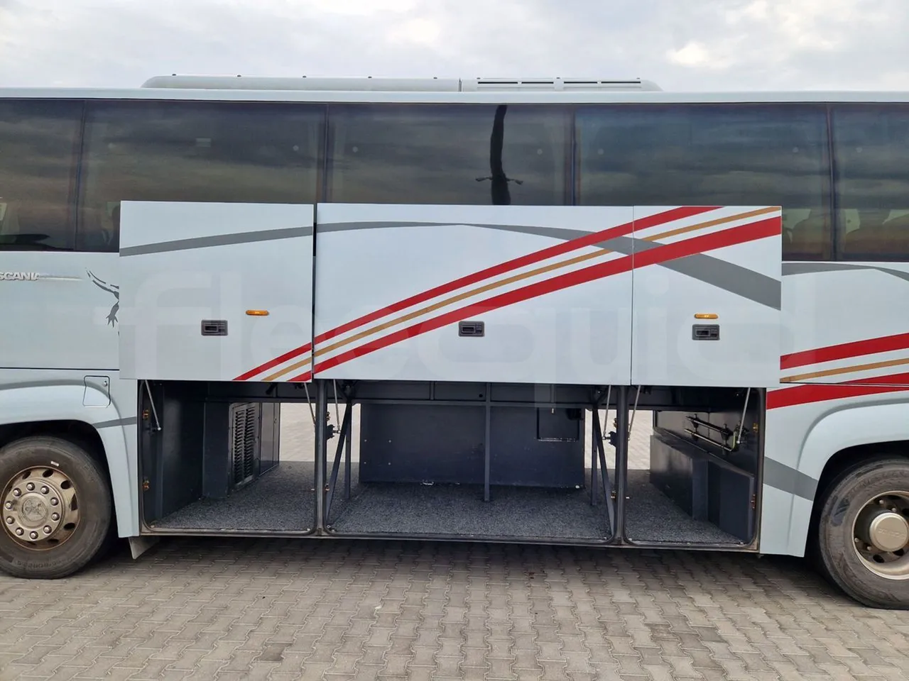 Scania Touring HD Touring HD/ Euro 6 - 302 Kw - 12,090 Mt - luggage rack photo