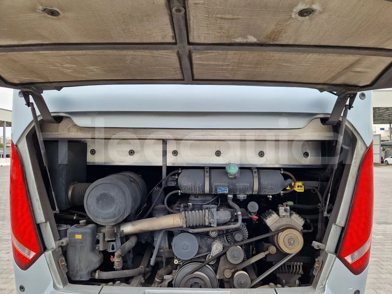Scania Touring HD Touring HD/ Euro 6 - 302 Kw - 12,090 Mt - rear hatch open (mandatory for bus to scrap)