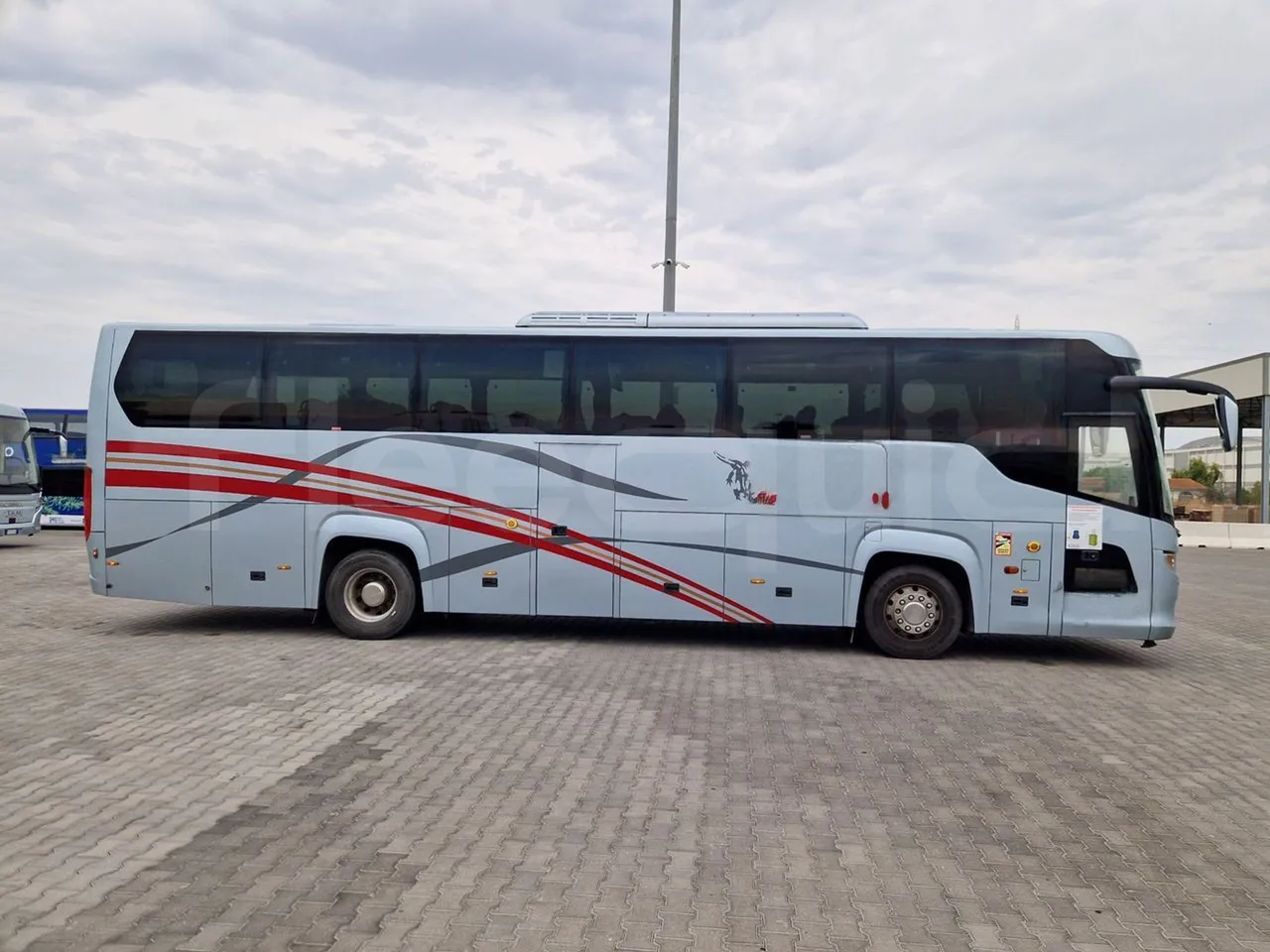 Scania Touring HD Touring HD/ Euro 6 - 302 Kw - 12,090 Mt - right side doors closed
