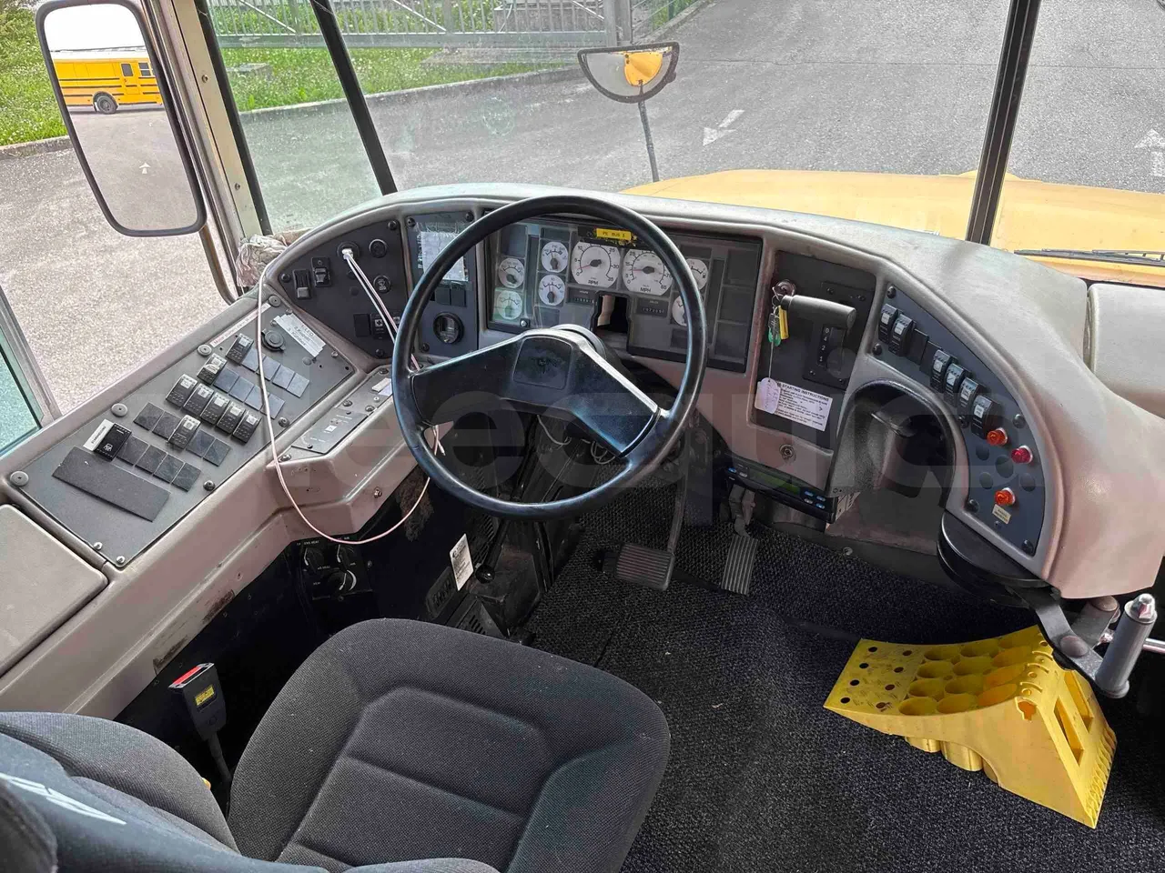 International IC3S530 - buttons panels on