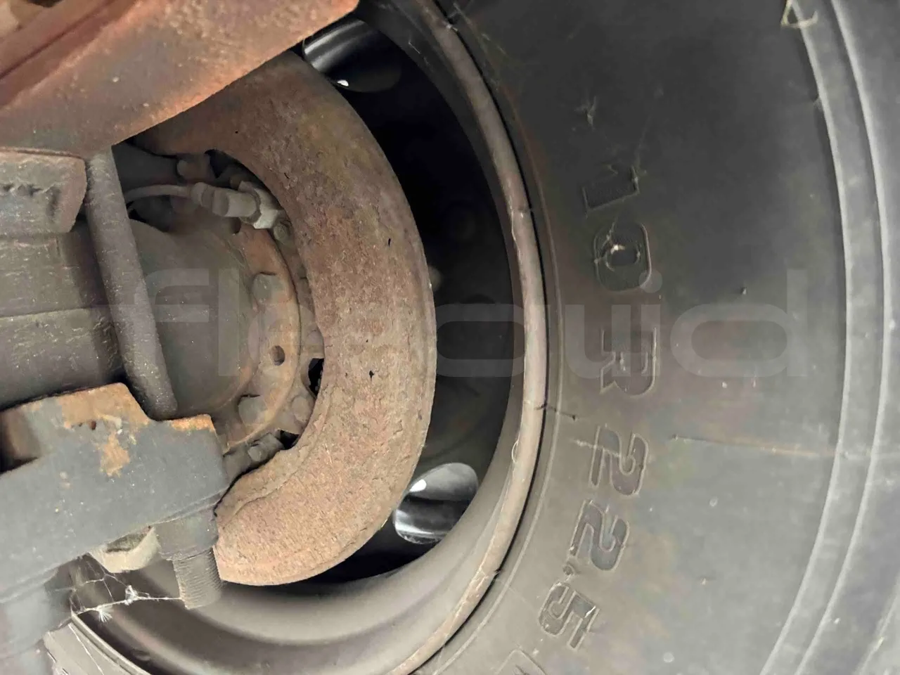 International IC3S530 - axle 2 discs left