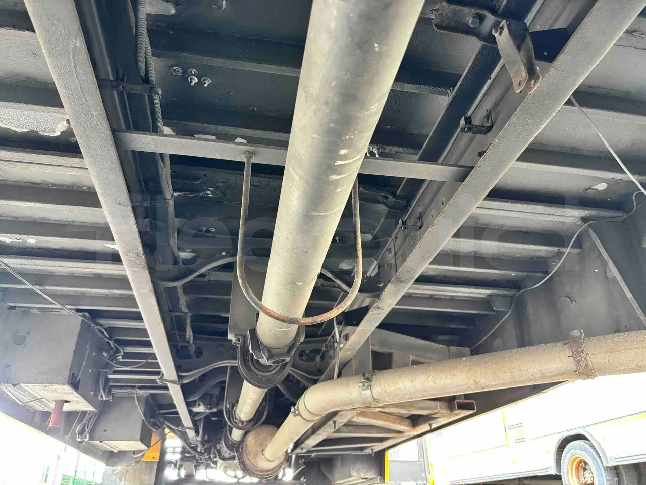 International IC3S530 - driveshaft photo