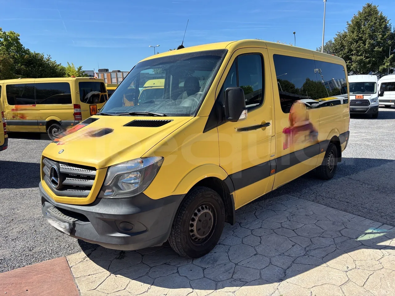 Mercedes-Benz Sprinter - 3/4 Front Left Side