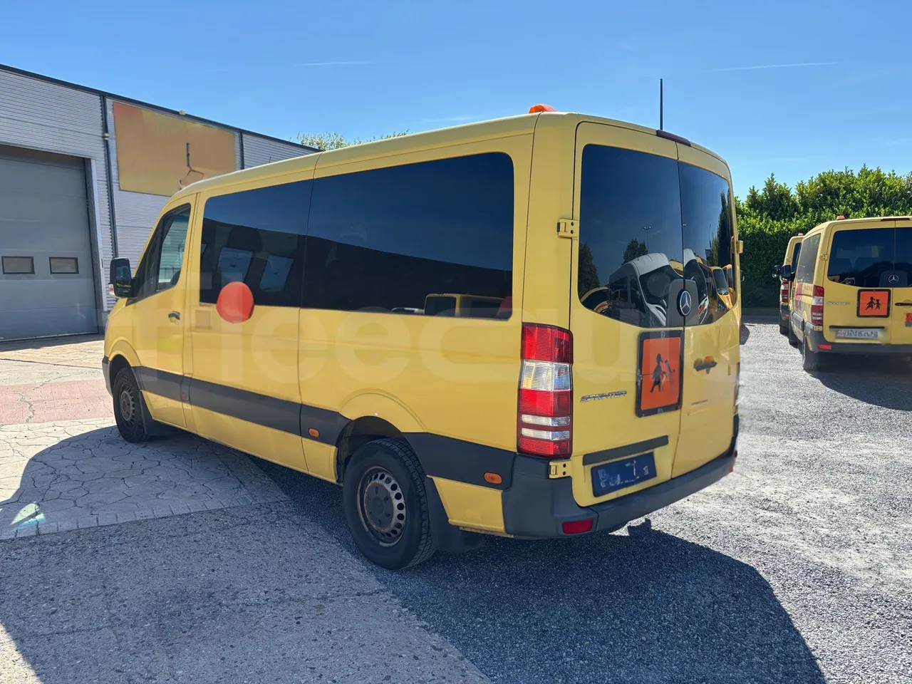 Mercedes-Benz Sprinter - 3/4 Rear Left Side