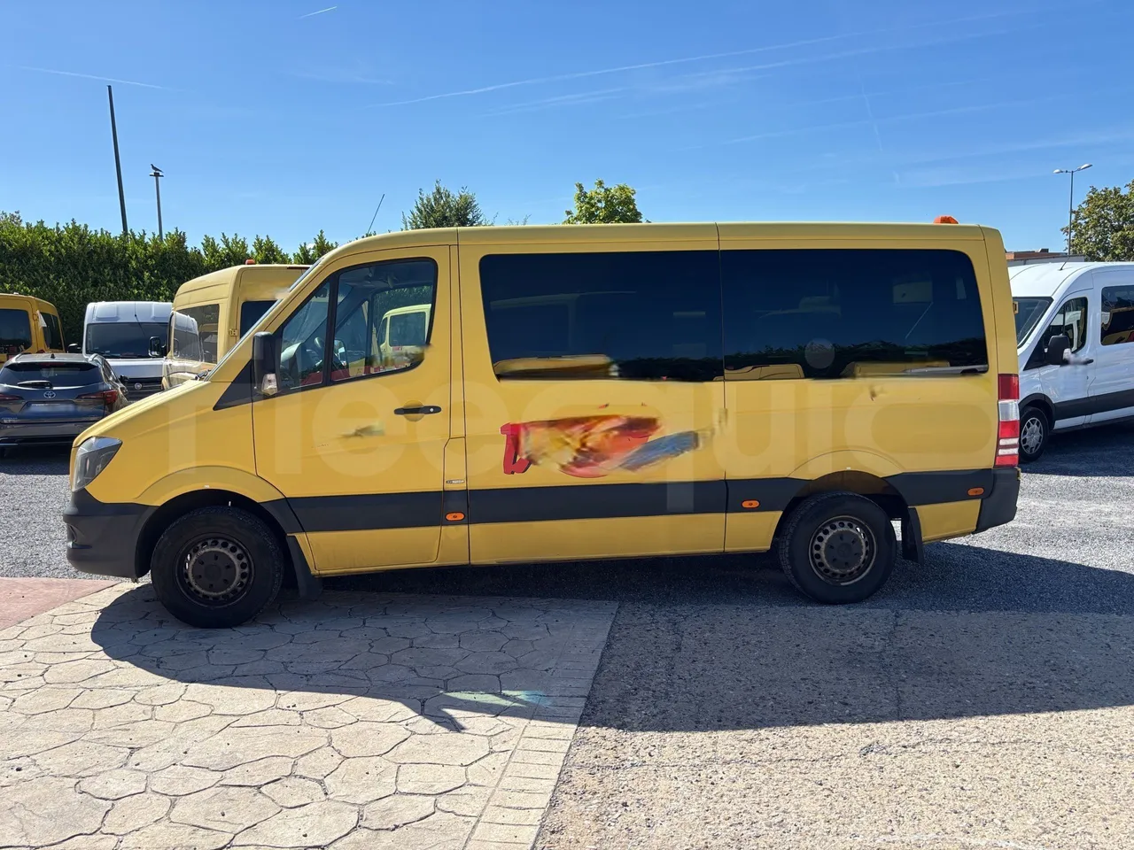 Mercedes-Benz Sprinter - Left Side