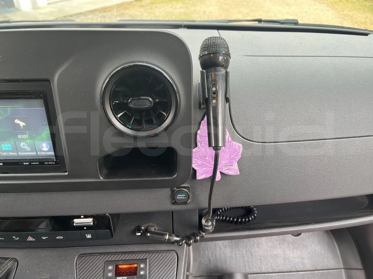 Mercedes-Benz Sprinter 906BB55 - Euro6 - 140kW - 7.367mt - driver microphone accessories photo