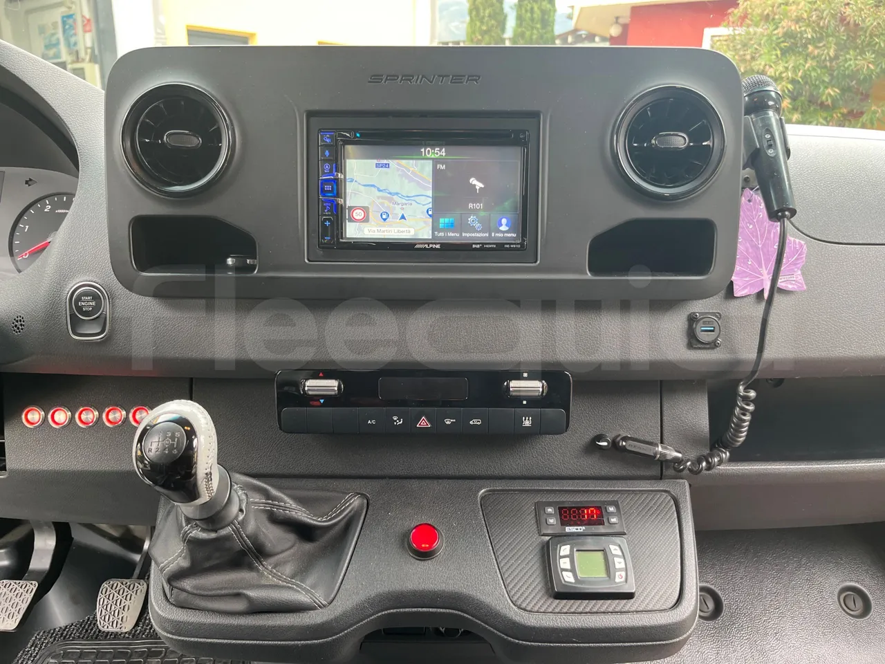 Mercedes-Benz Sprinter 906BB55 - Euro6 - 140kW - 7.367mt - radio accessories photo