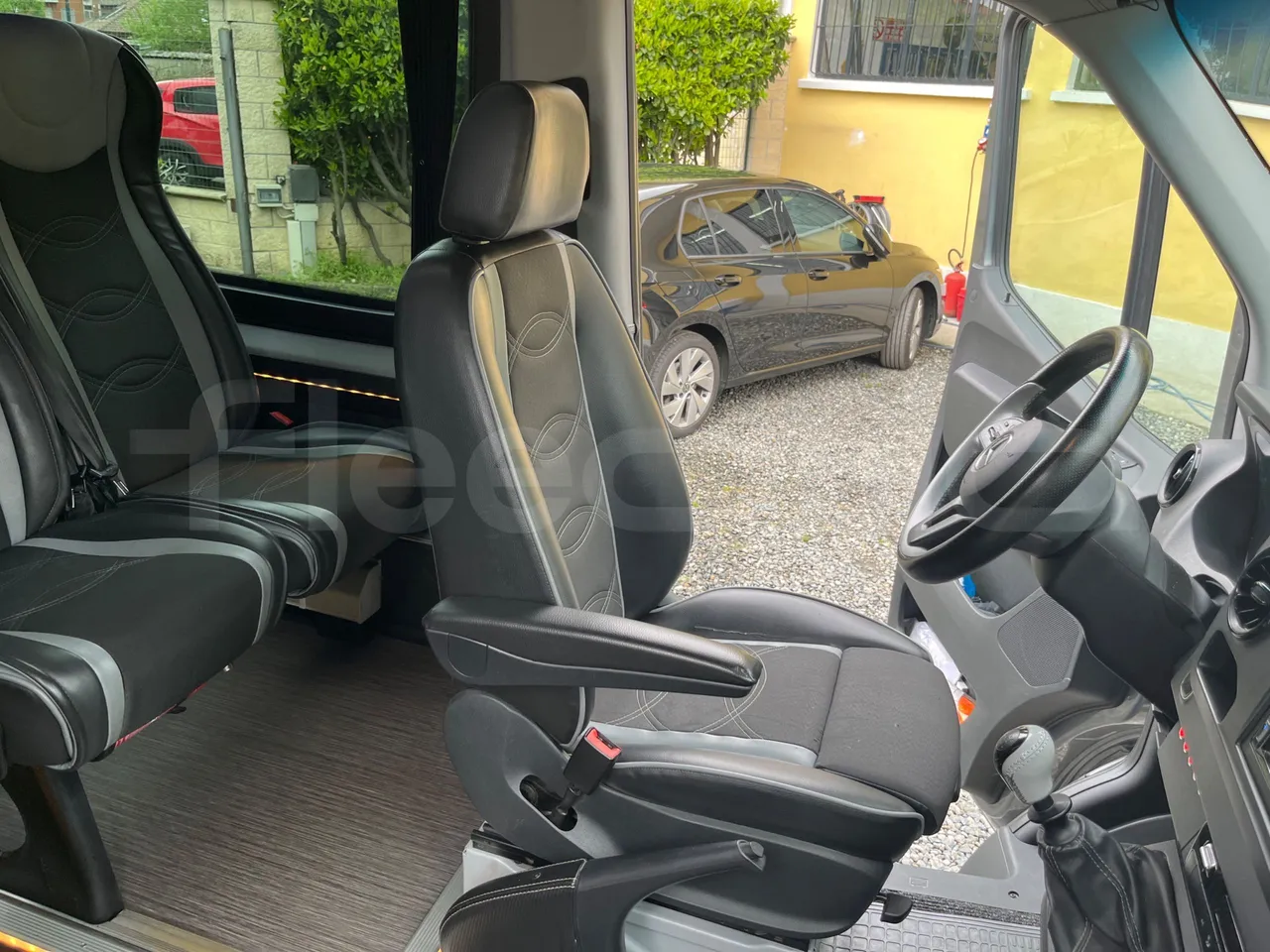 Mercedes-Benz Sprinter 906BB55 - Euro6 - 140kW - 7.367mt - driver's seat photo
