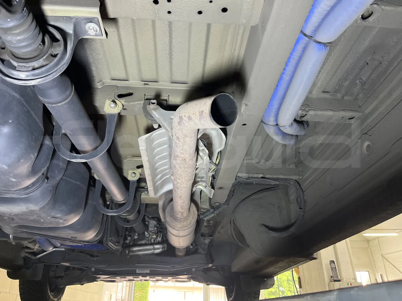 Mercedes-Benz Sprinter 906BB55 - Euro6 - 140kW - 7.367mt - exhaust photo