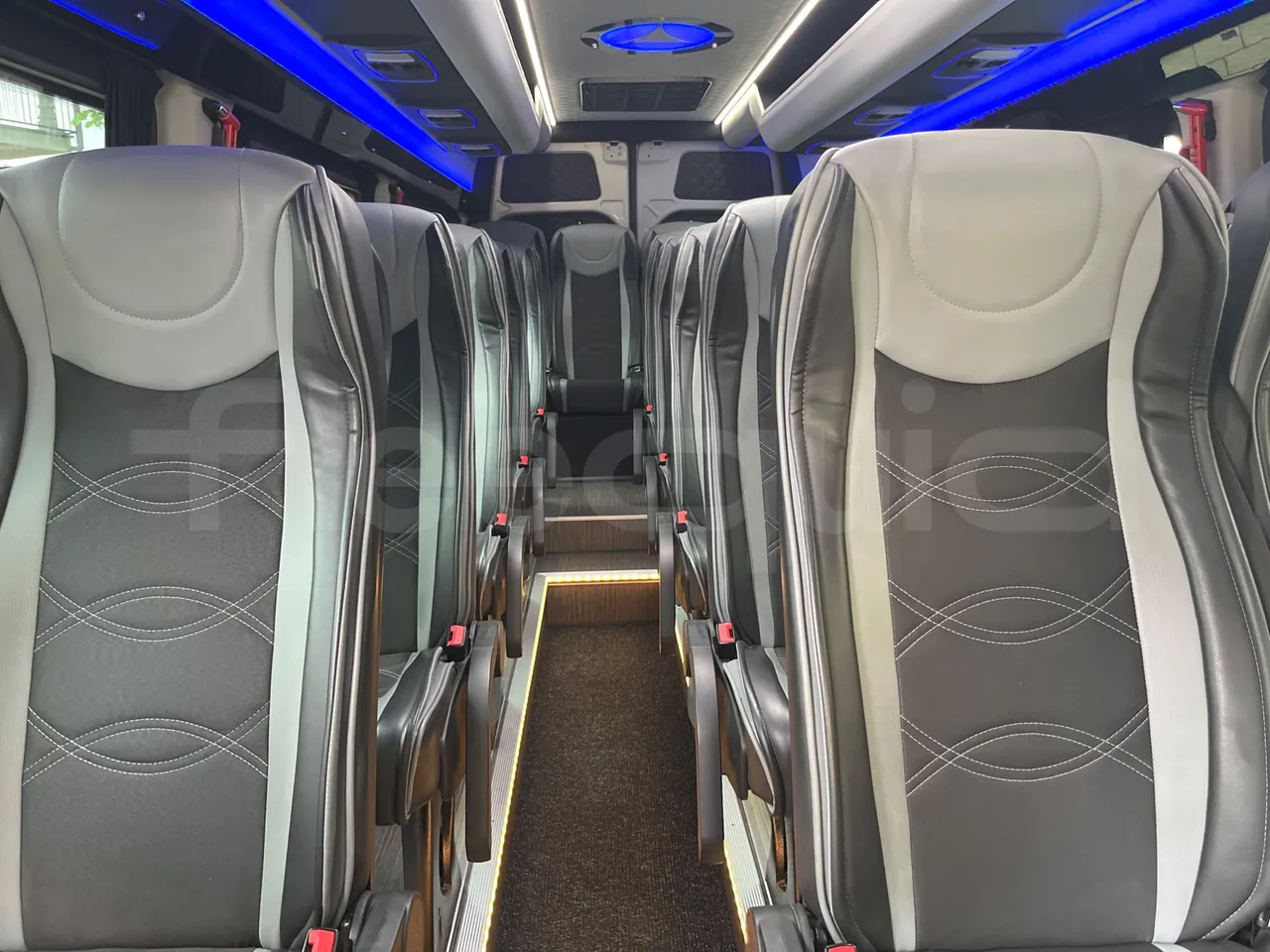Mercedes-Benz Sprinter 906BB55 - Euro6 - 140kW - 7.367mt - interior reverse seats driver height