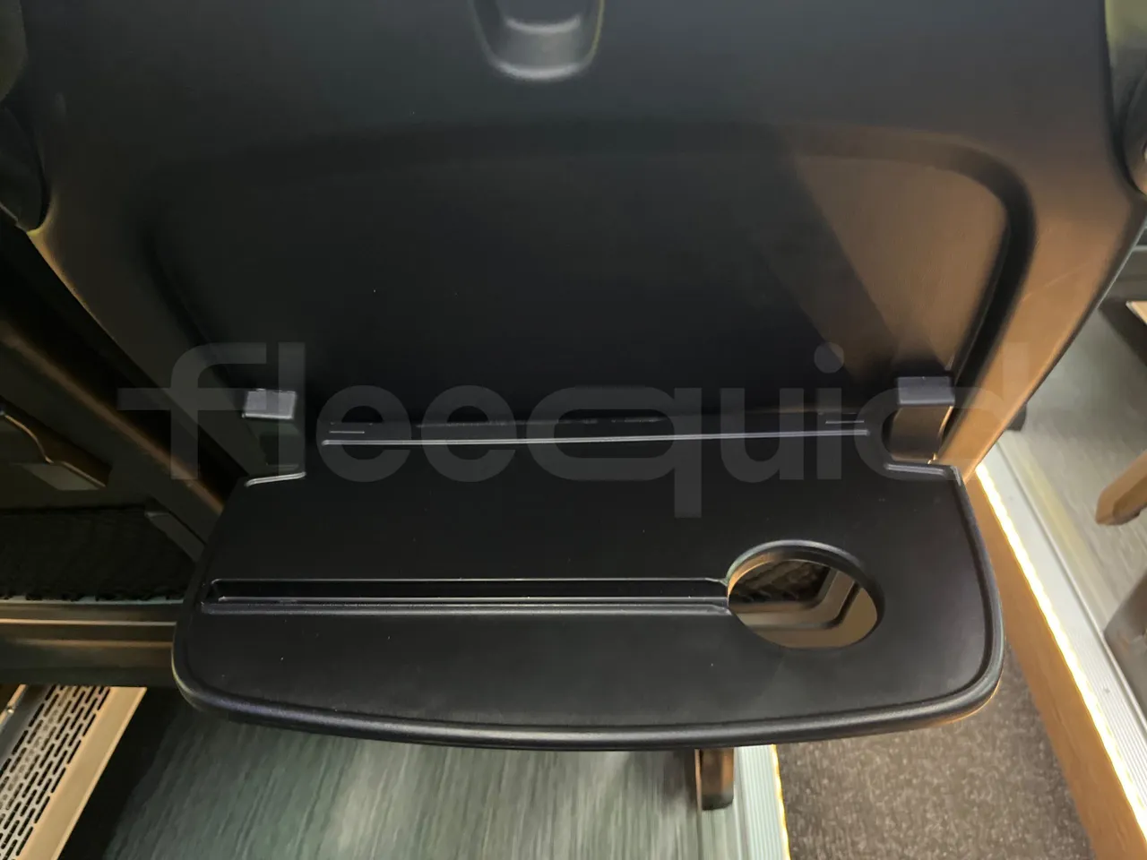 Mercedes-Benz Sprinter 906BB55 - Euro6 - 140kW - 7.367mt - table detail photo
