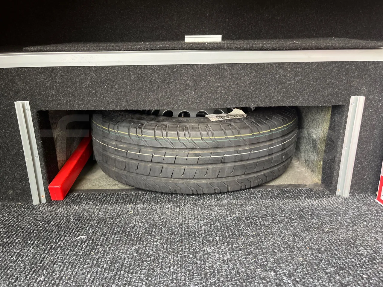 Mercedes-Benz Sprinter 906BB55 - Euro6 - 140kW - 7.367mt - spare wheel