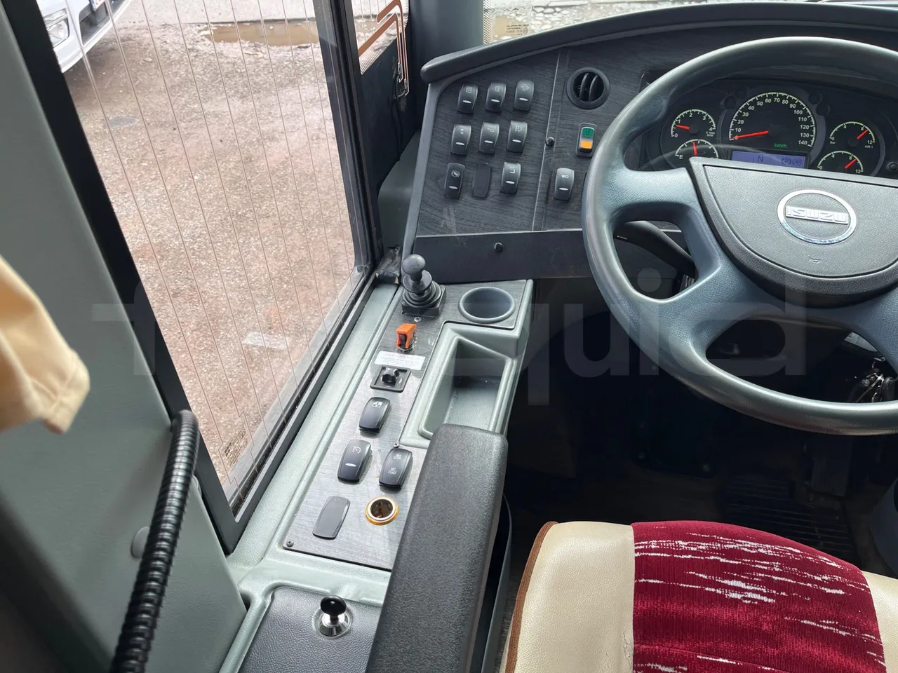 Isuzu Visigo 56L1DDA61 -EUR6 -182kW - 9.560m - onboard devices 1