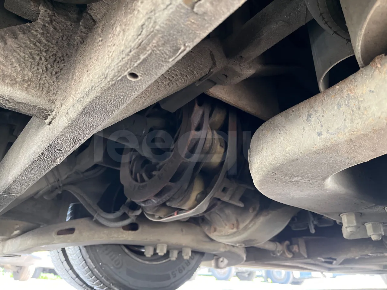 Isuzu Visigo 56L1DDA61 -EUR6 -182kW - 9.560m - axel 3  discs right